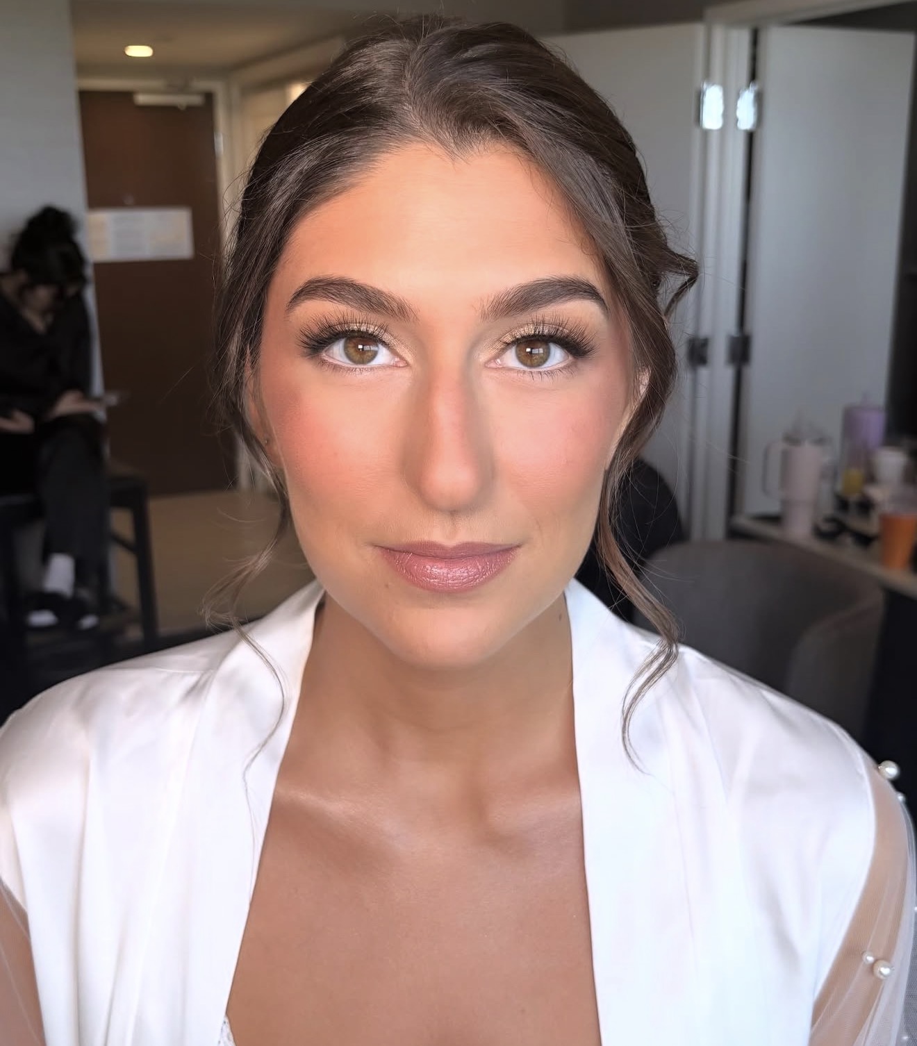 Bride with neutral soft glam and warm blush